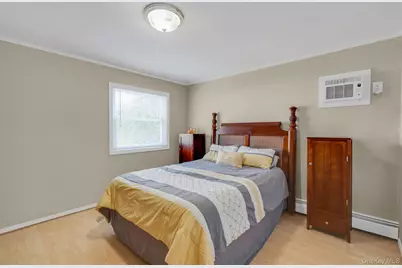 48 Oakmont Avenue, Selden, NY 11784 - Photo 12