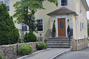 43 Davis Ave, White Plains, NY 10605 - Photo 2