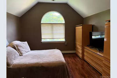 108 Michaels Way, Holbrook, NY 11741 - Photo 12