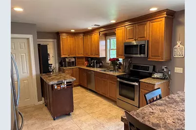 108 Michaels Way, Holbrook, NY 11741 - Photo 10