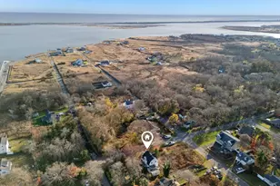 83 Elm Rd E, Mastic Beach, NY 11951 - Photo 28