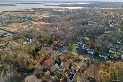 83 Elm Road E, Mastic Beach, NY 11951 - Photo 30