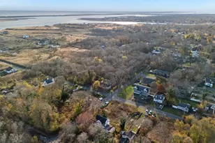83 Elm Rd E, Mastic Beach, NY 11951 - Photo 30