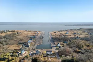 83 Elm Rd E, Mastic Beach, NY 11951 - Photo 32