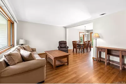 51 Longworth Avenue, Dix Hills, NY 11746 - Photo 4
