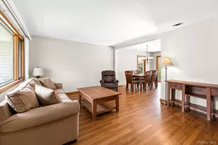 51 Longworth Ave, Dix Hills, NY 11746 - Photo 4