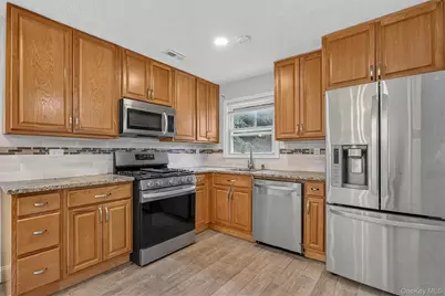 9 Alan Road #9, Spring Valley, NY 10977 - Photo 4