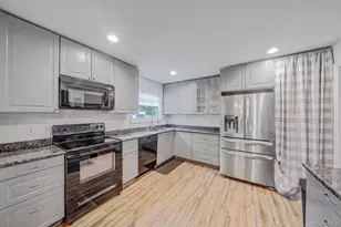 61 West End Ave, Shirley, NY 11967 - Photo 12