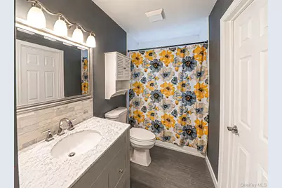 61 W End Avenue, Shirley, NY 11967 - Photo 30