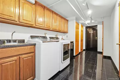 3039 36th Street, Astoria, NY 11103 - Photo 14