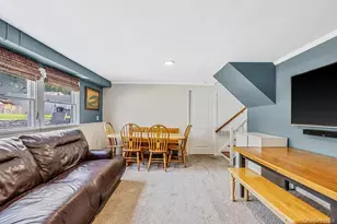 125 Raleigh Ln, West Islip, NY 11795 - Photo 20