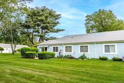 302 Bentley Court W, Saint James, NY 11780 - Photo 8