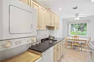 302 Bentley Ct W, Saint James, NY 11780 - Photo 22