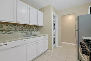 214 Kennedy Dr, Spring Valley, NY 10977 - Photo 14