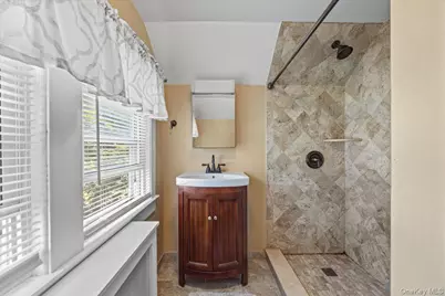 179 Serrano Avenue, Hawthorne, NY 10532 - Photo 22