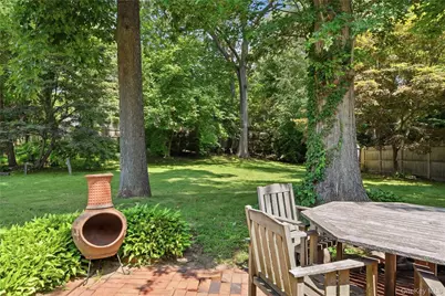 10 Valleywood Drive, Huntington Station, NY 11746 - Photo 34