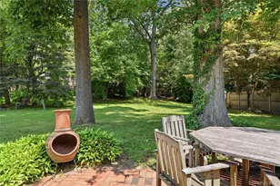 10 Valleywood Dr, Huntington Station, NY 11746 - Photo 34