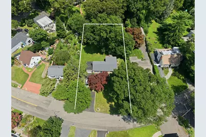 10 Valleywood Drive, Huntington Station, NY 11746 - Photo 6