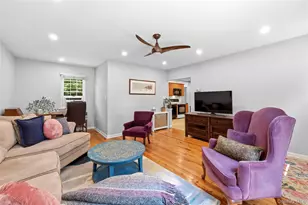 10 Valleywood Dr, Huntington Station, NY 11746 - Photo 16
