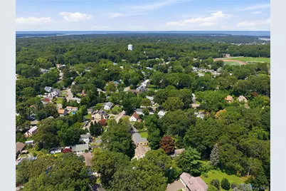 10 Valleywood Drive, Huntington Station, NY 11746 - Photo 8