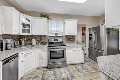 322 Logan Avenue, Bronx, NY 10465 - Photo 10