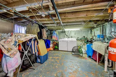 322 Logan Avenue, Bronx, NY 10465 - Photo 24