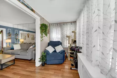 322 Logan Avenue, Bronx, NY 10465 - Photo 4