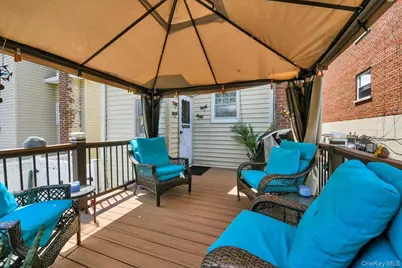 322 Logan Avenue, Bronx, NY 10465 - Photo 14