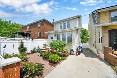 322 Logan Avenue, Bronx, NY 10465 - Photo 2
