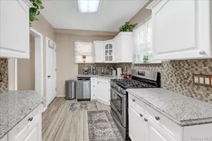 322 Logan Ave, Bronx, NY 10465 - Photo 12