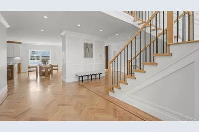1025 Mirabelle Avenue, Westbury, NY 11590 - Photo 6