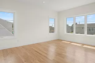 1025 Mirabelle Ave, Westbury, NY 11590 - Photo 28