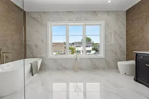 1025 Mirabelle Ave, Westbury, NY 11590 - Photo 22