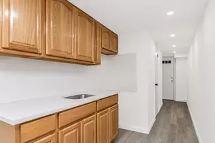 1066 E 219th St, Bronx, NY 10469 - Photo 26