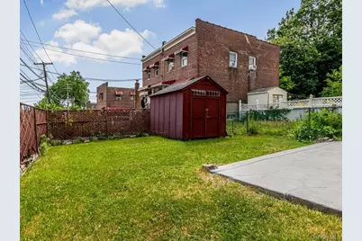 1066 E 219th Street, Bronx, NY 10469 - Photo 32