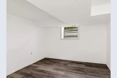 1066 E 219th Street, Bronx, NY 10469 - Photo 24