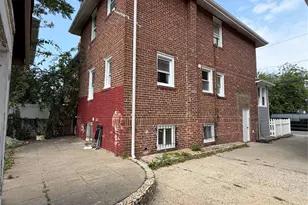 24-31 Deerfield Rd, Far Rockaway, NY 11691 - Photo 2
