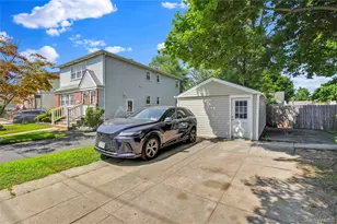 42 Satterie Ave, Valley Stream, NY 11580 - Photo 42
