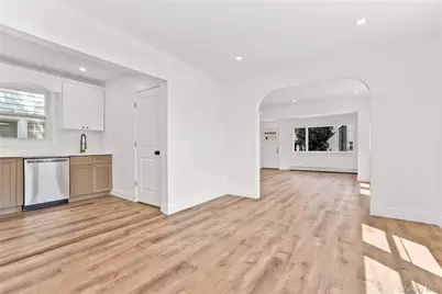 42 Satterie Avenue, Valley Stream, NY 11580 - Photo 8