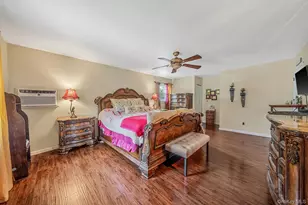 10 Turnpike Blvd, Middle Island, NY 11953 - Photo 4