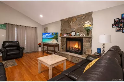 52 Crescent  Circle Rock Hill, Rock Hill, NY 12775 - Photo 16