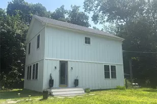 13595 Soundview Ave, Southold, NY 11971 - Photo 2