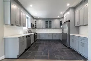 57 Earle Ave, Lynbrook, NY 11563 - Photo 14