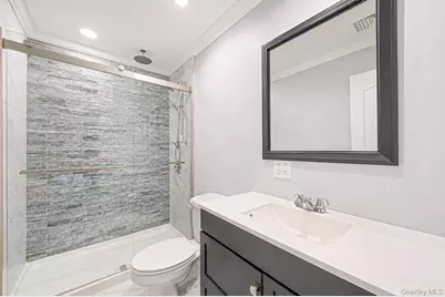 822 Milligan Lane, West Islip, NY 11795 - Photo 12