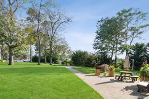 1385 Broadway, Hewlett, NY 11577 - Photo 18