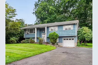 794 Brookridge Drive, Valley Cottage, NY 10989 - Photo 2