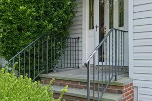 35 Sherman St, Huntington, NY 11743 - Photo 4