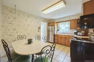 35 Sherman St, Huntington, NY 11743 - Photo 10