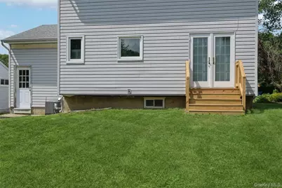 35 Sherman Street, Huntington, NY 11743 - Photo 16