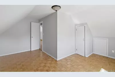 56 Summer Lane, Hicksville, NY 11801 - Photo 12